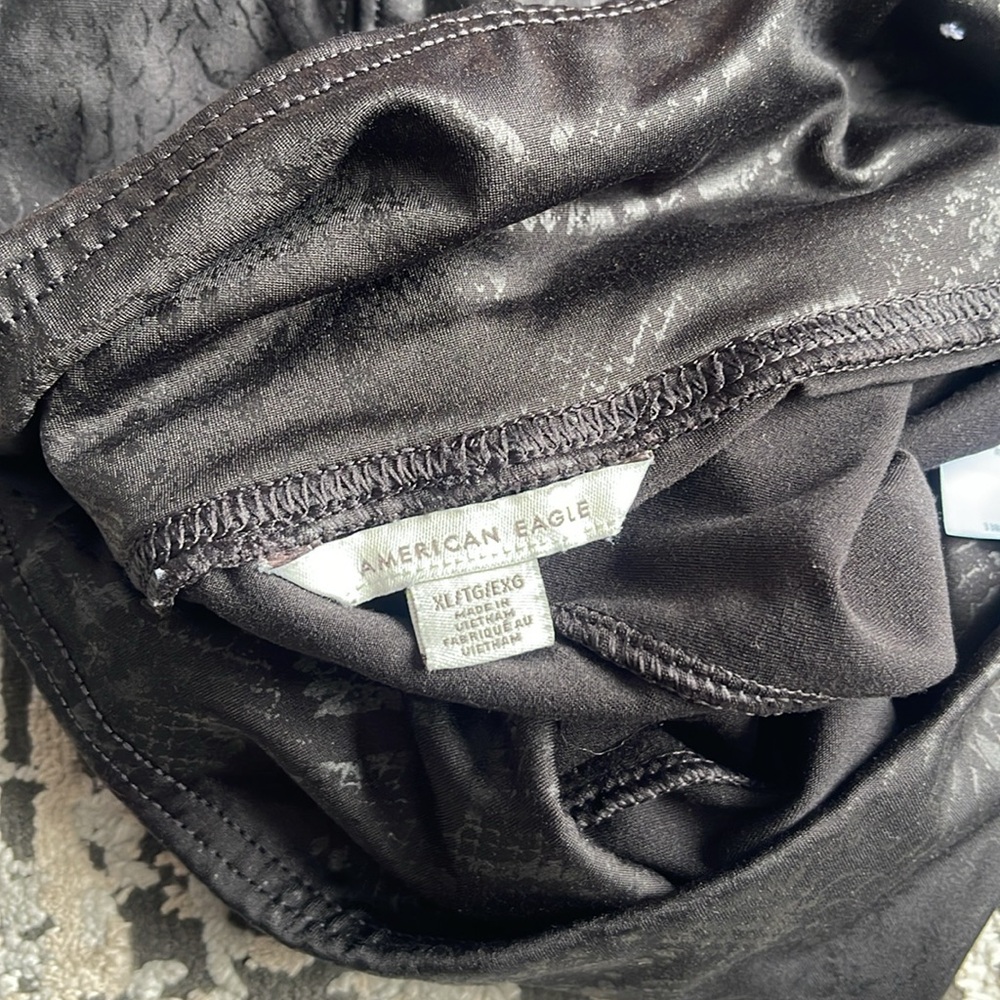American Eagle Outfitters Black Textured Leggings - Picture 3 of 4